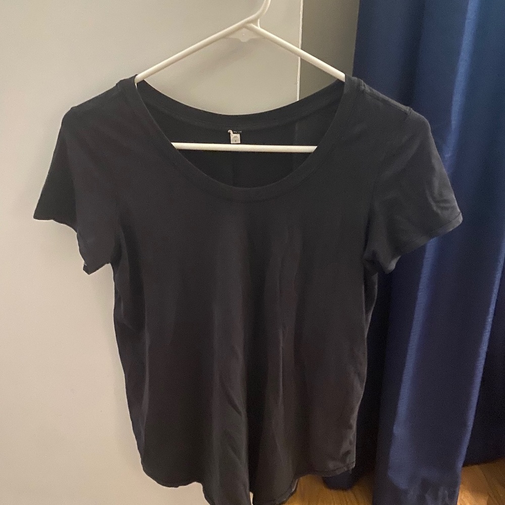 Lululemon curved hem love tee
